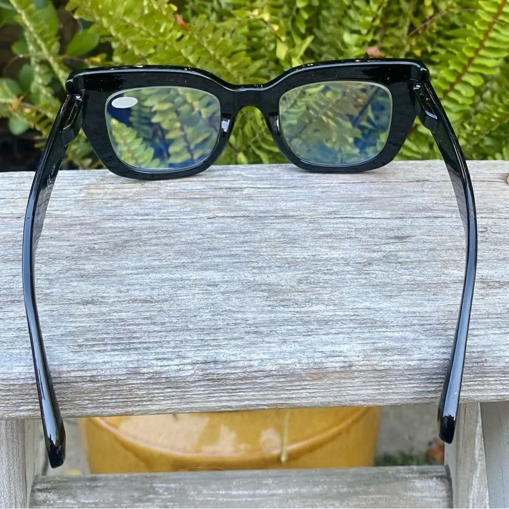 New Black Cat Eye Vintage Woman's Glasses Frame Retro Classic. Comes w/dust bag.